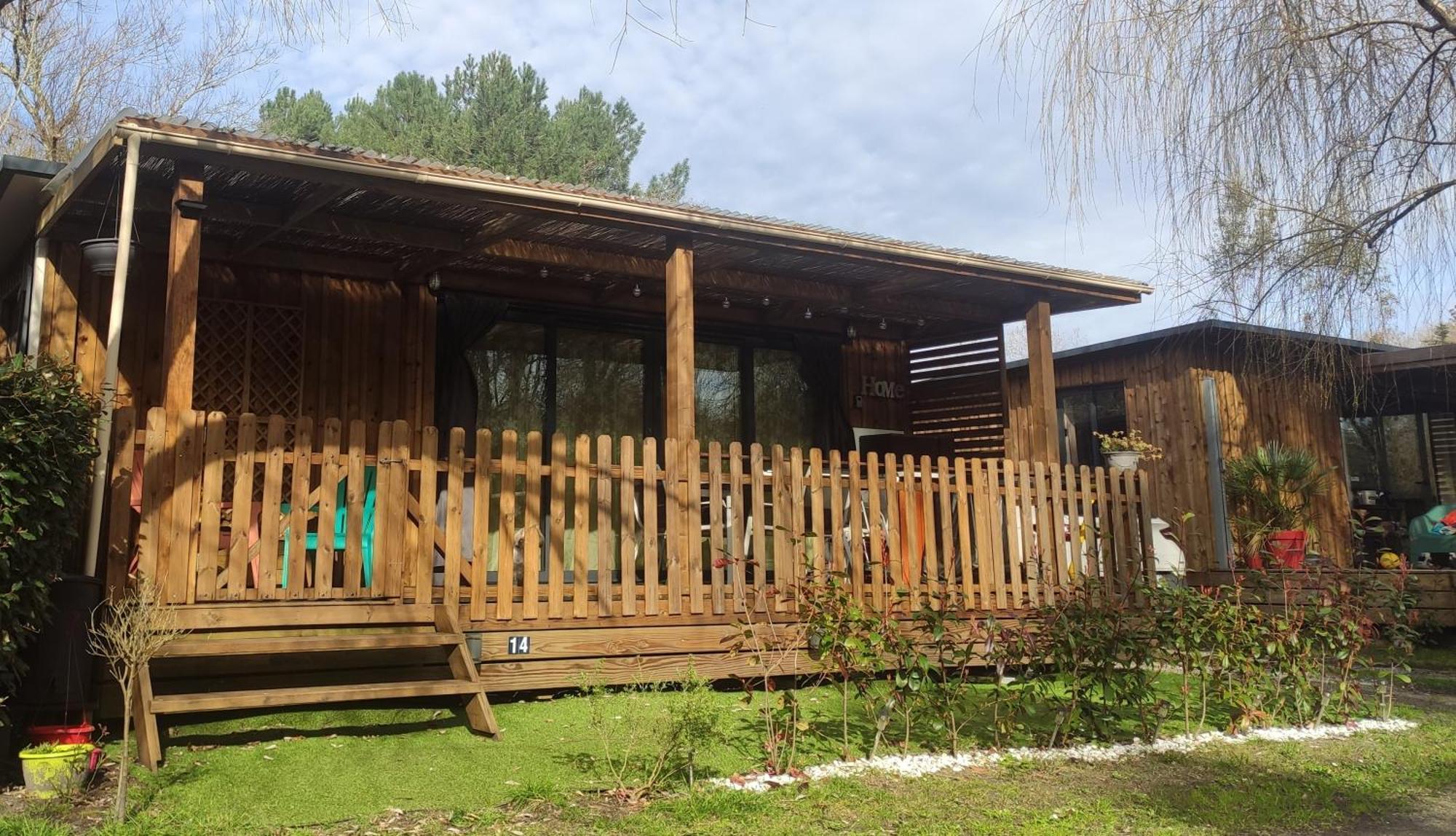 Location Saisonniere Onesse-Laharie酒店 外观 照片
